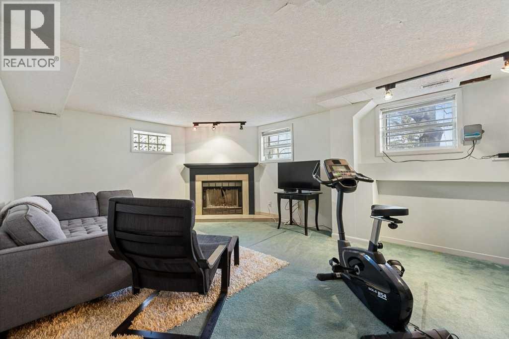 3204 24A Street SW — photo 34