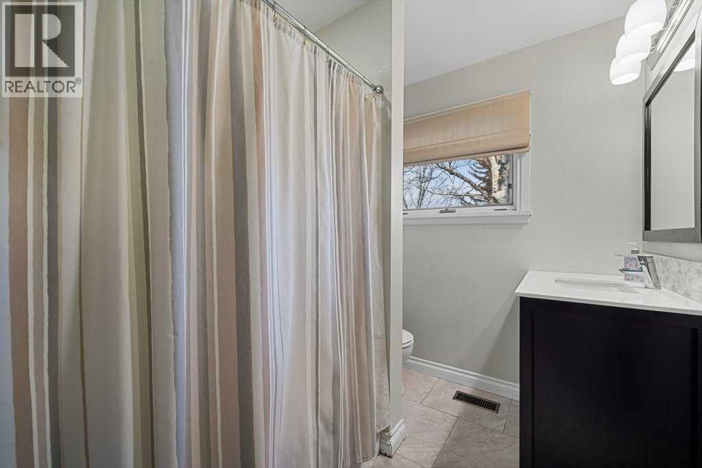 3204 24A Street SW — photo 30
