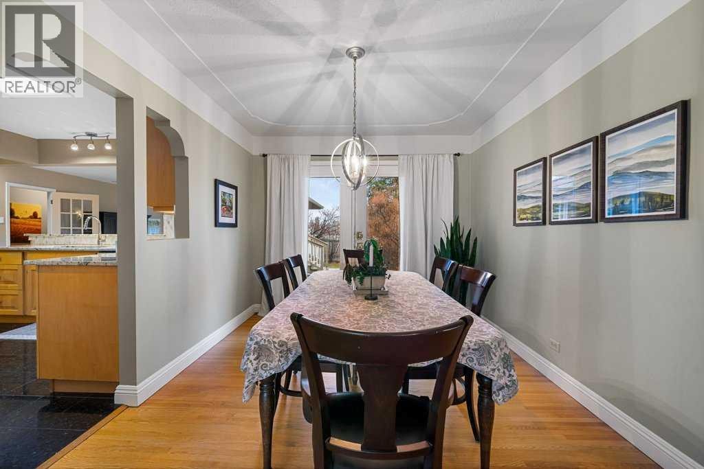 3204 24A Street SW — photo 17