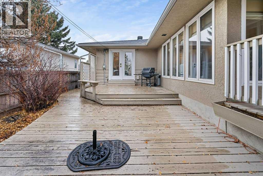 3204 24A Street SW — photo 37