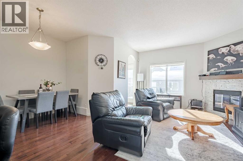 29 Evansridge Circle NW — photo 3
