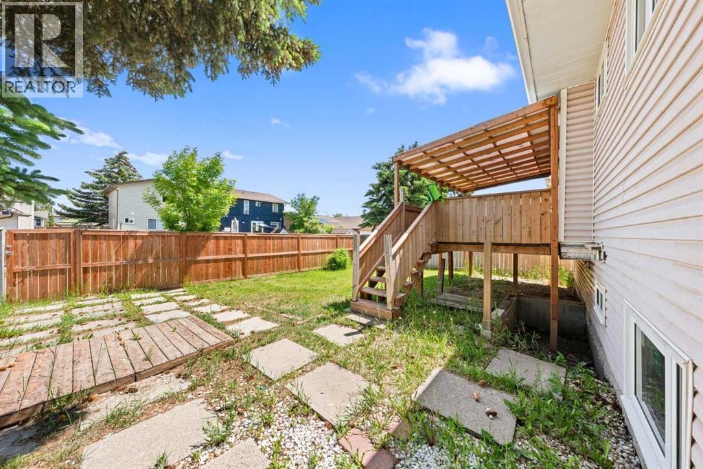143 Castlebrook Rise NE — photo 22