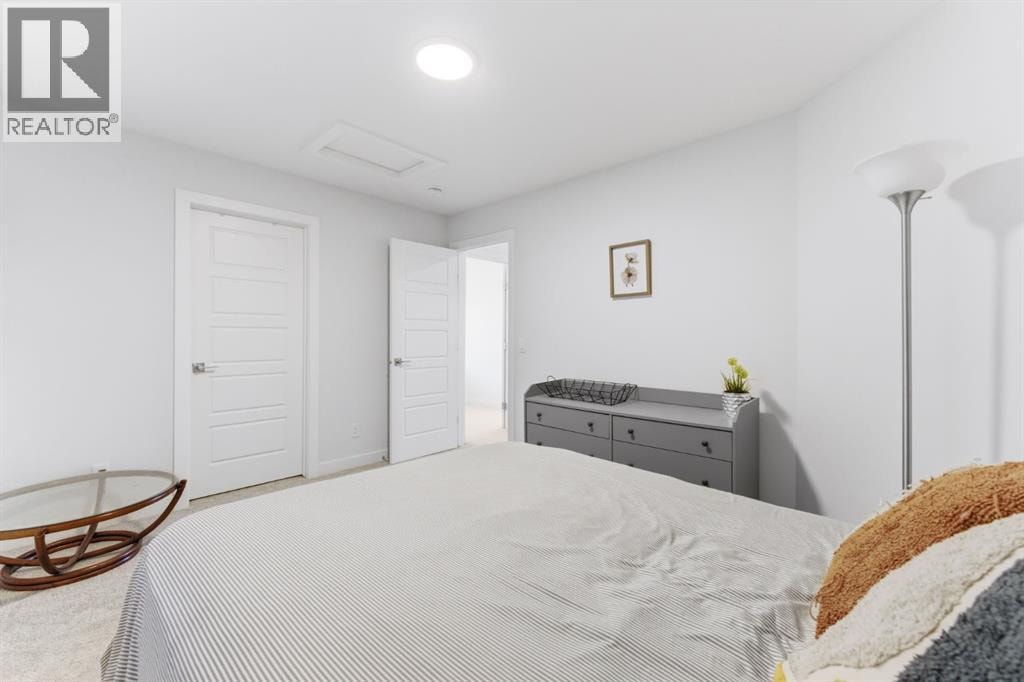 936 Langholm Drive SE — photo 35
