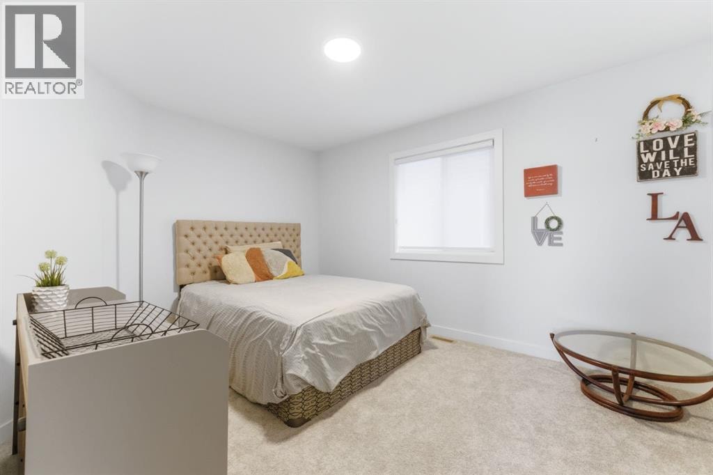 936 Langholm Drive SE — photo 33