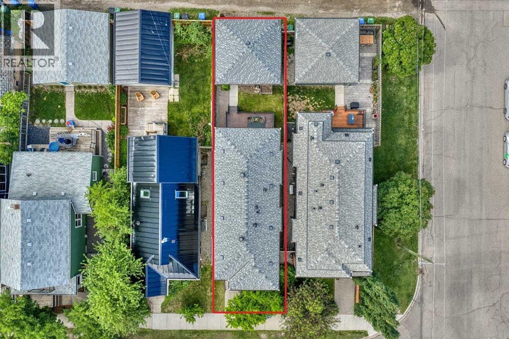 740 24 Avenue SE — photo 3