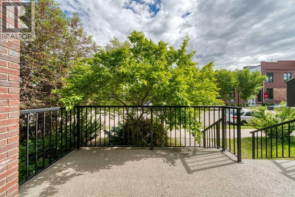 740 24 Avenue SE — photo 5