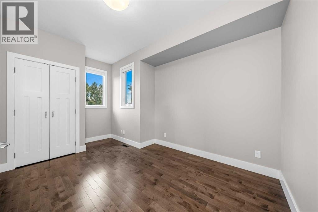 740 24 Avenue SE — photo 33