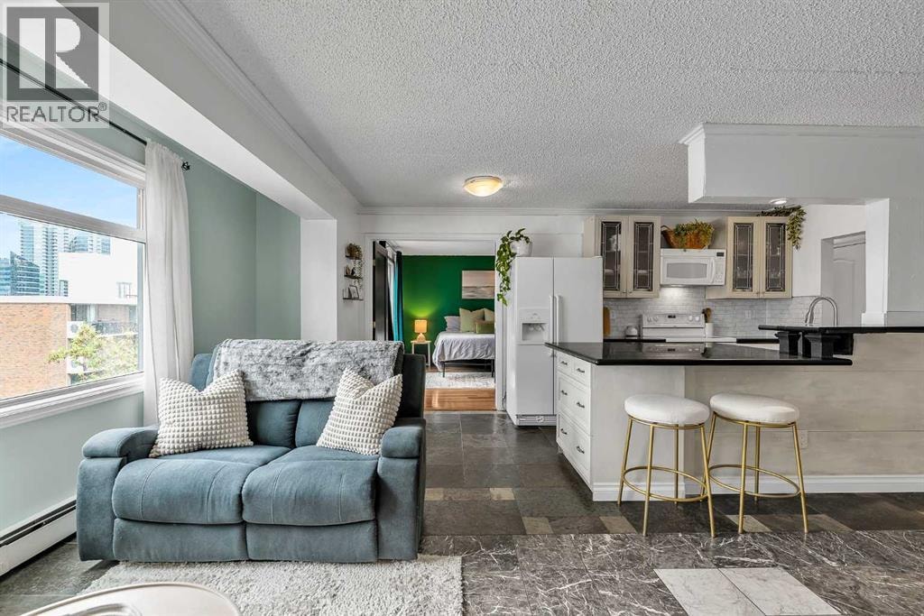 605, 128 15 Avenue SW — photo 9
