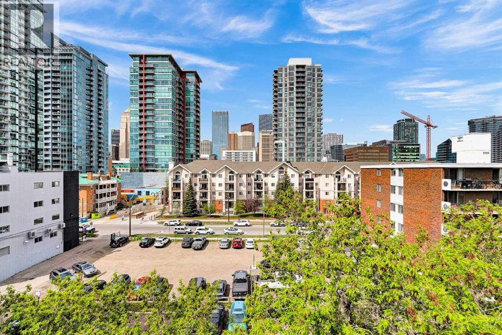 605, 128 15 Avenue SW — photo 3