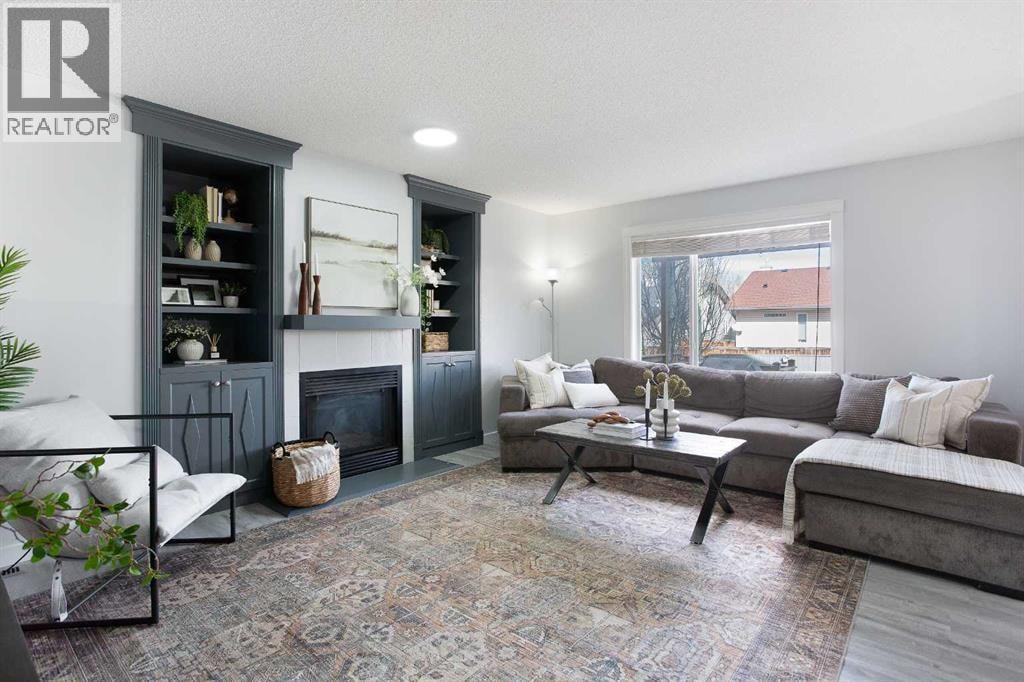 8 Thorndale Close SE — photo 3