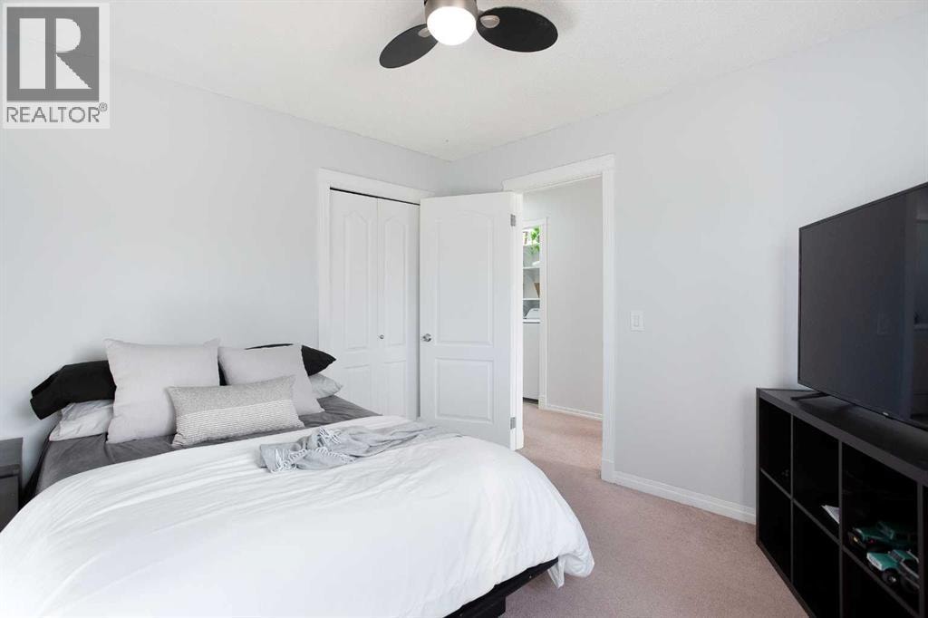 8 Thorndale Close SE — photo 19