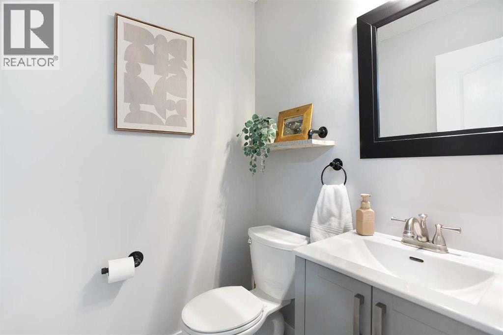 8 Thorndale Close SE — photo 14