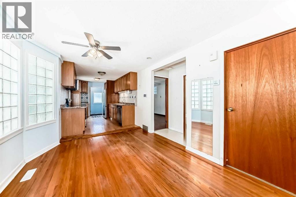 334 3 Avenue NE — photo 16