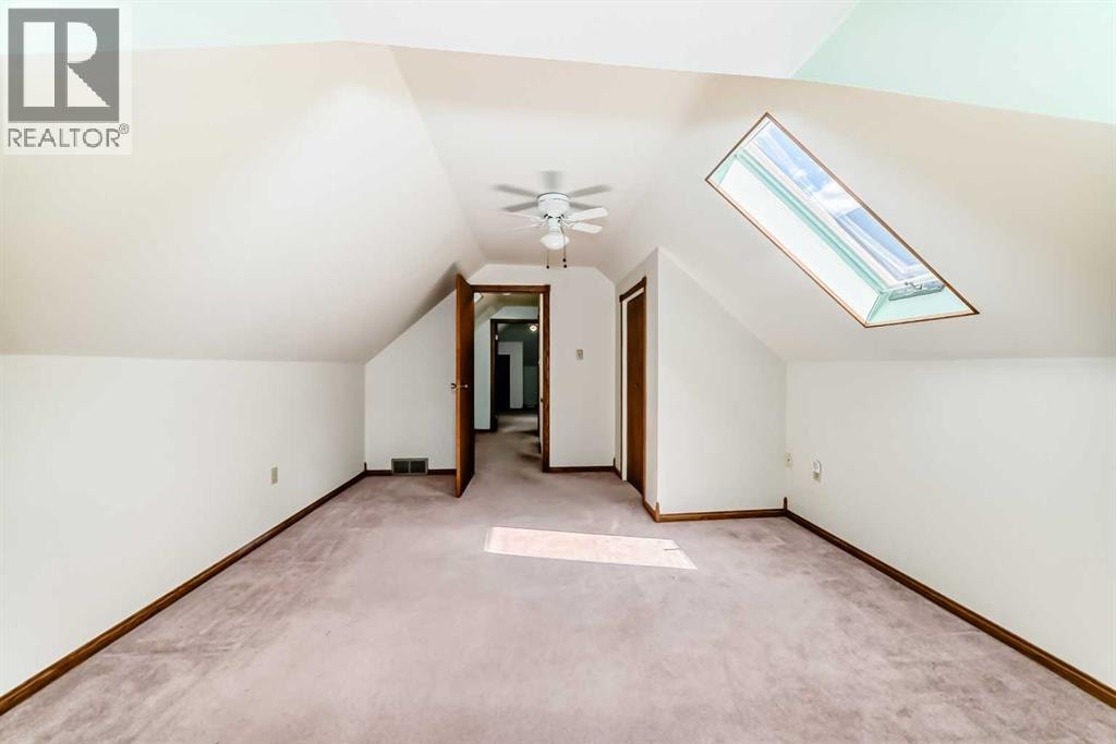 334 3 Avenue NE — photo 23