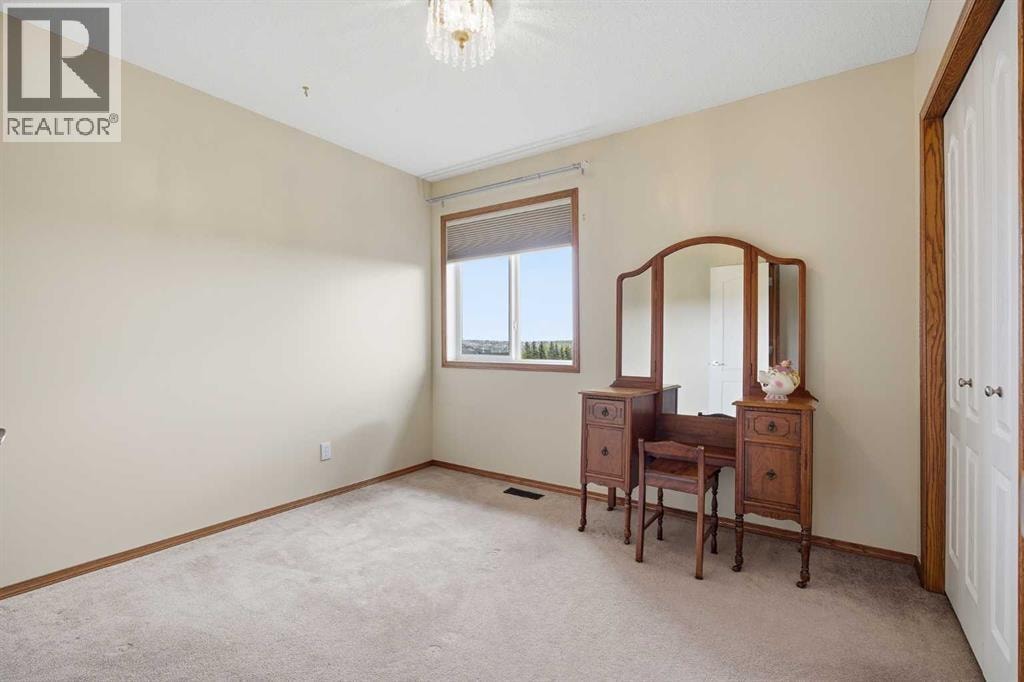 276 Kincora Heights NW — photo 32