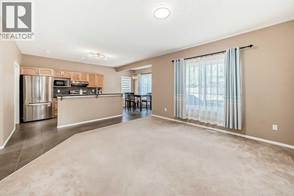 73 Royal Birch Way NW — photo 9