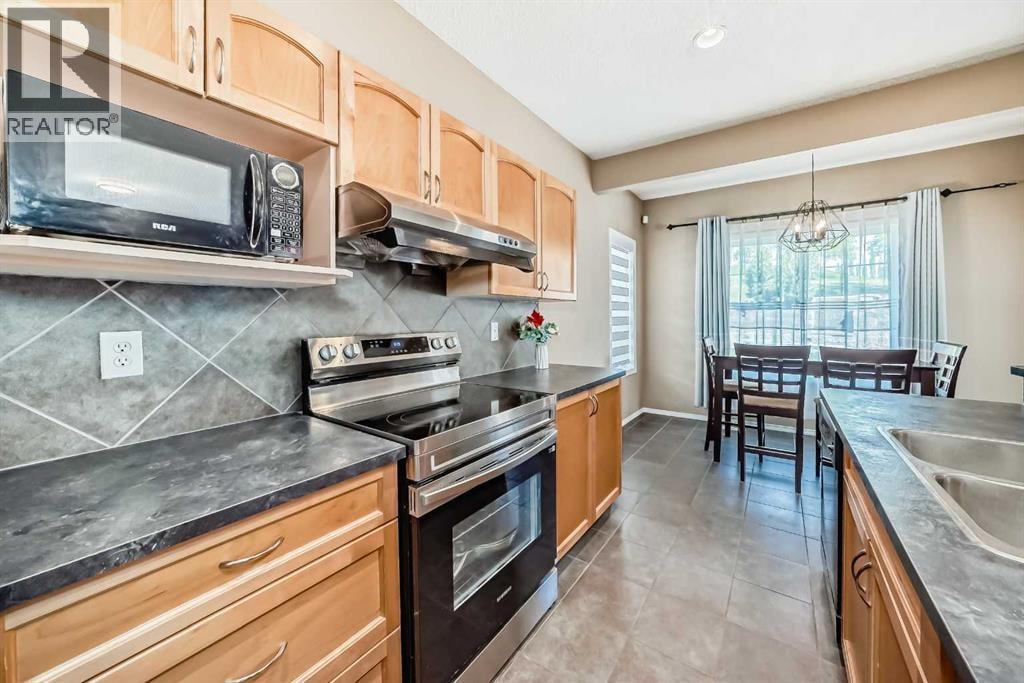 73 Royal Birch Way NW — photo 12