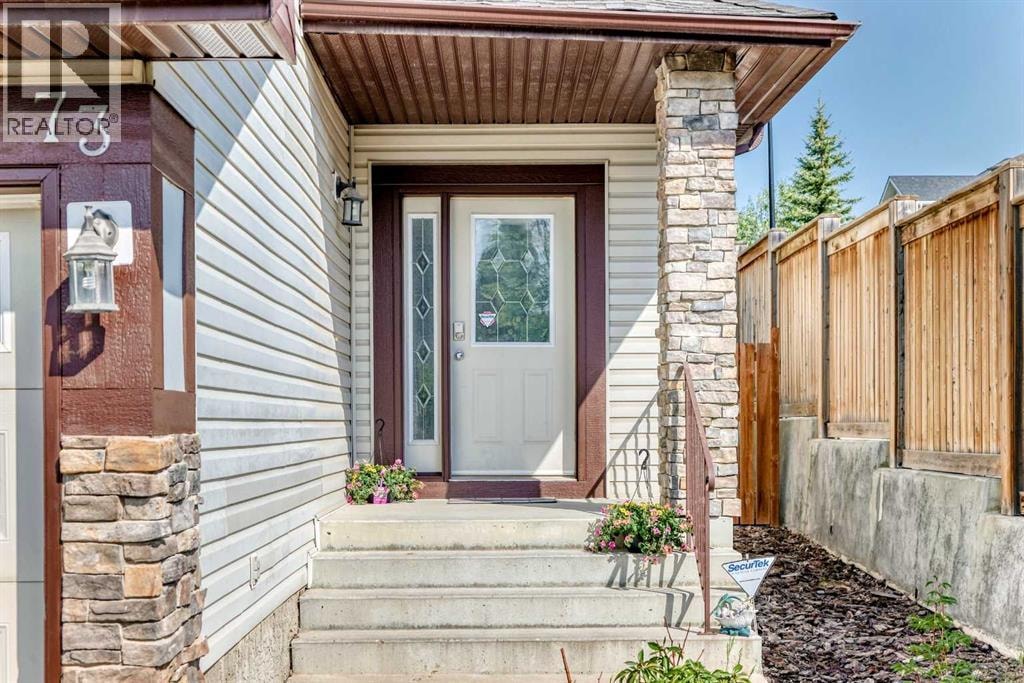 73 Royal Birch Way NW — photo 3