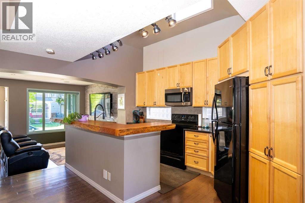 213 Tuscany Valley Green NW — photo 9