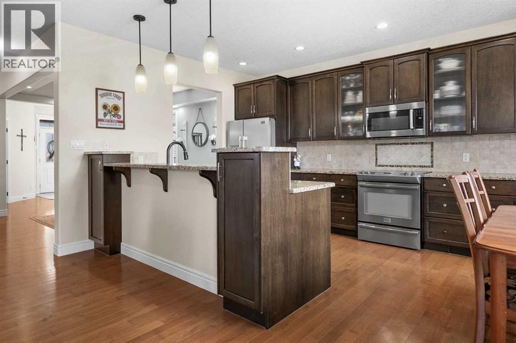 144 Silverado Skies Manor SW — photo 11