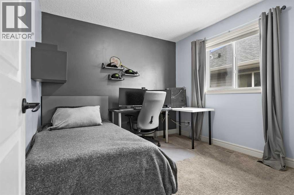144 Silverado Skies Manor SW — photo 28