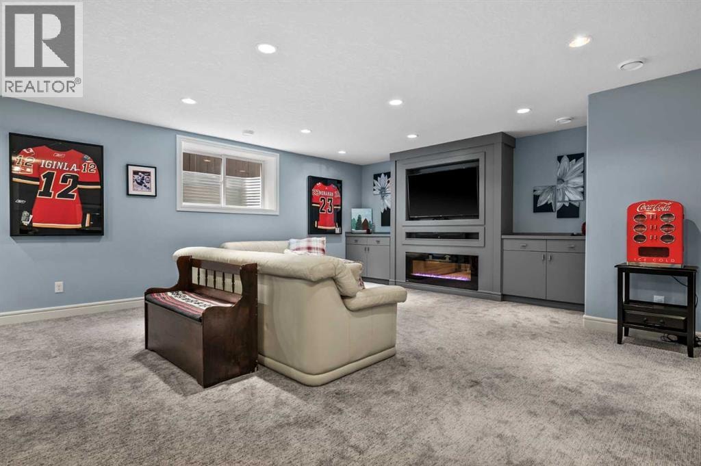 144 Silverado Skies Manor SW — photo 32