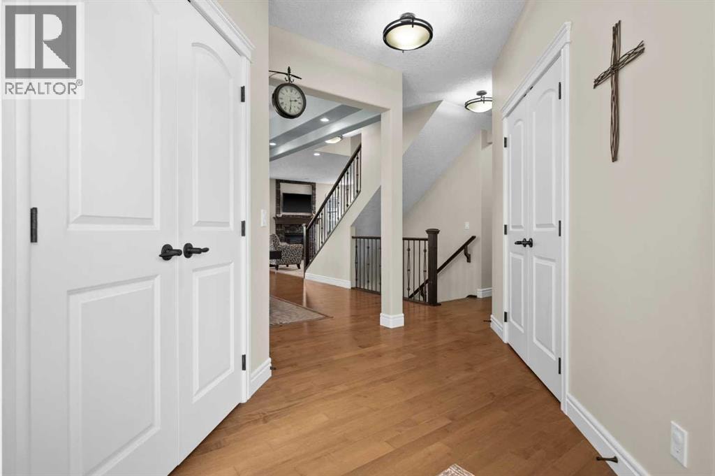 144 Silverado Skies Manor SW — photo 4