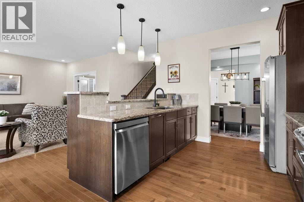 144 Silverado Skies Manor SW — photo 9