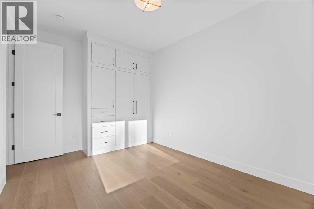 2205 26A Street SW — photo 37