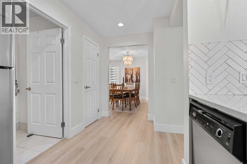 957 Applewood Drive SE — photo 10