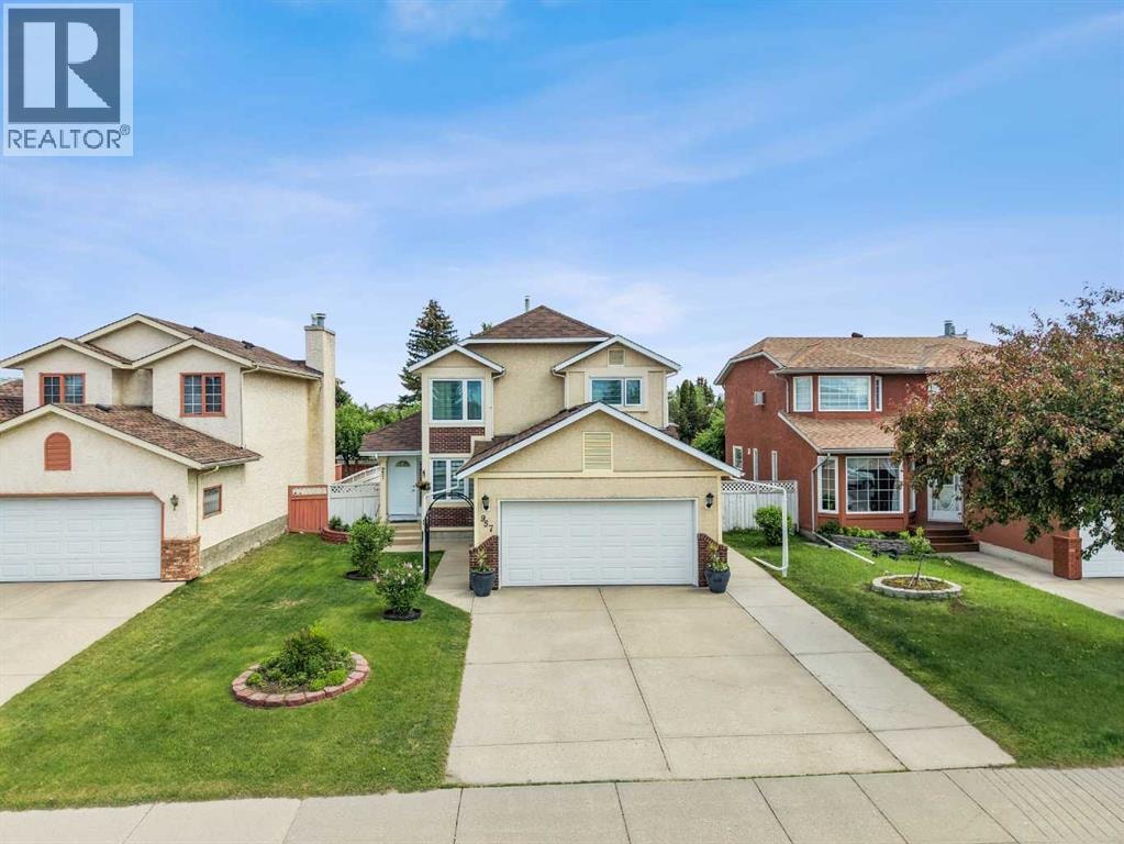 957 Applewood Drive SE — photo 2