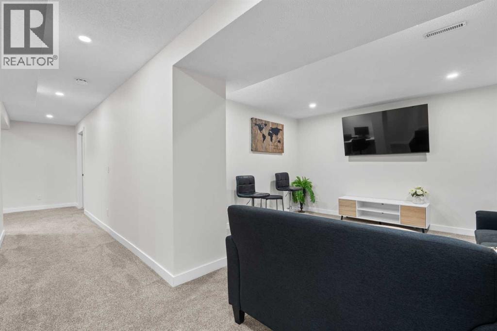 957 Applewood Drive SE — photo 31