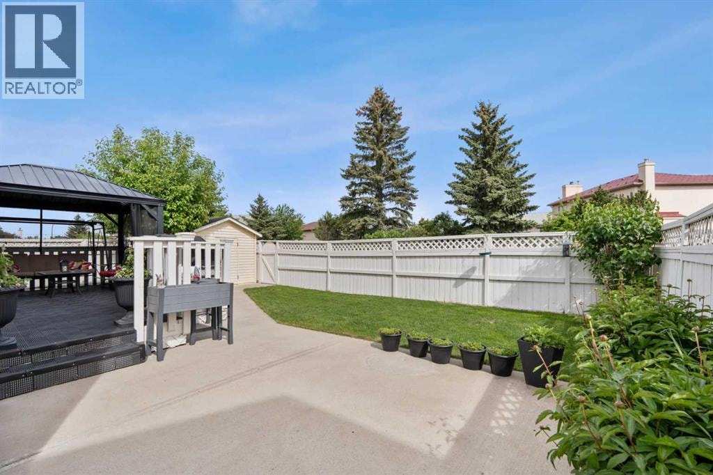 957 Applewood Drive SE — photo 40