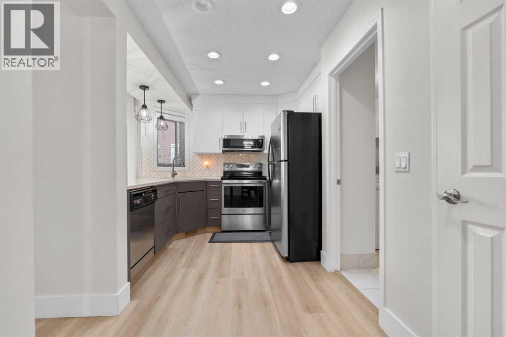 957 Applewood Drive SE — photo 11