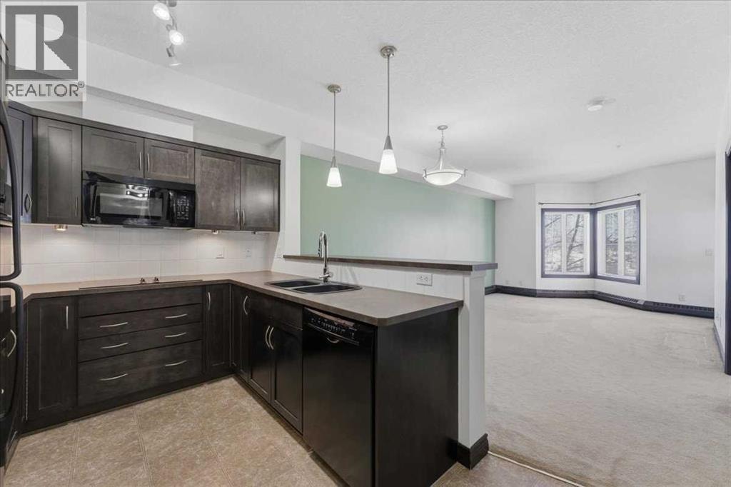 242, 30 Royal Oak Plaza NW — photo 12