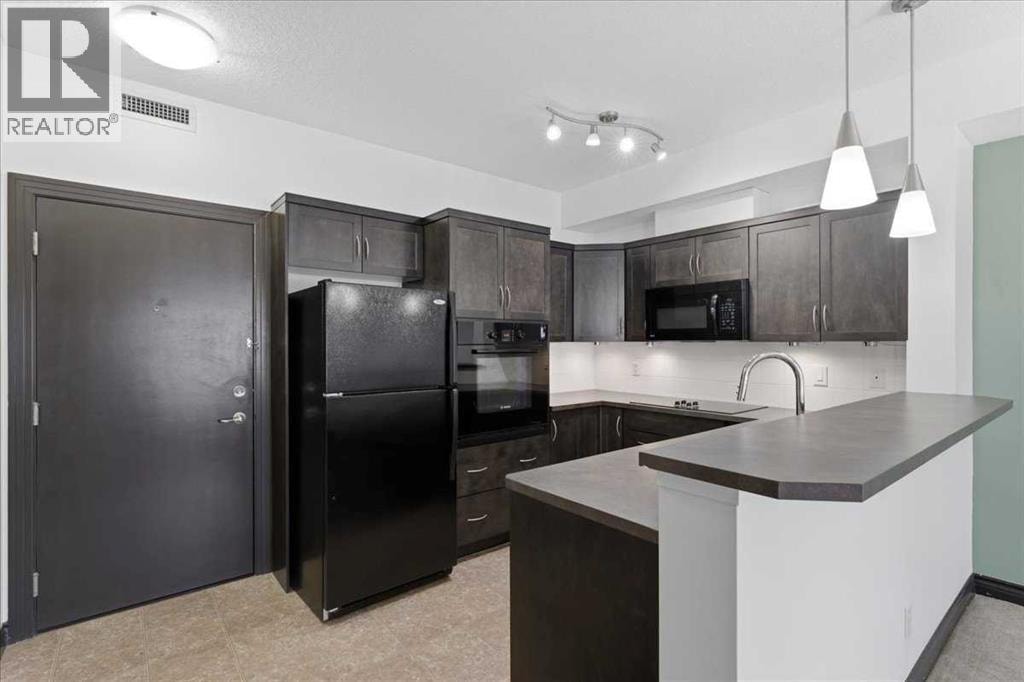 242, 30 Royal Oak Plaza NW — photo 8