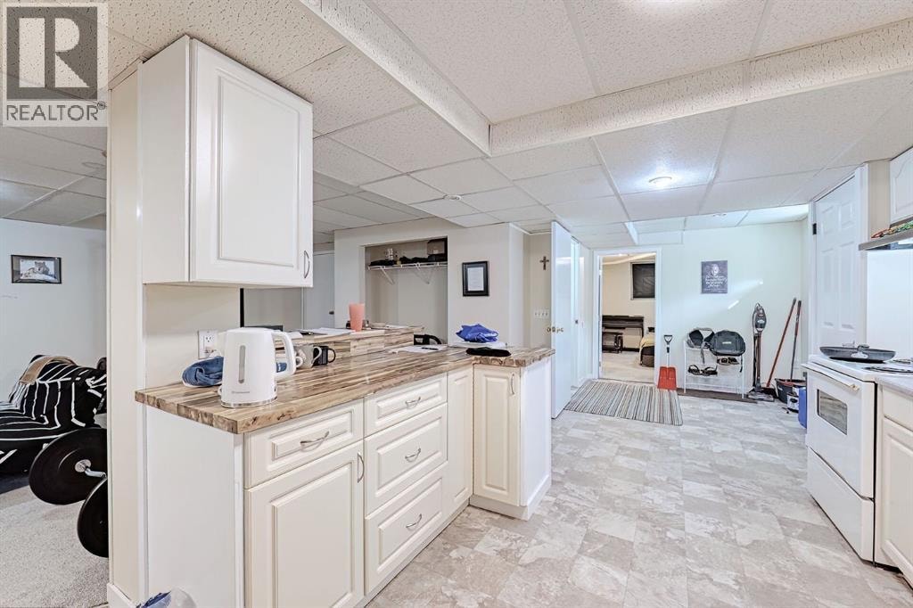 70 Elizabeth Way SE — photo 21