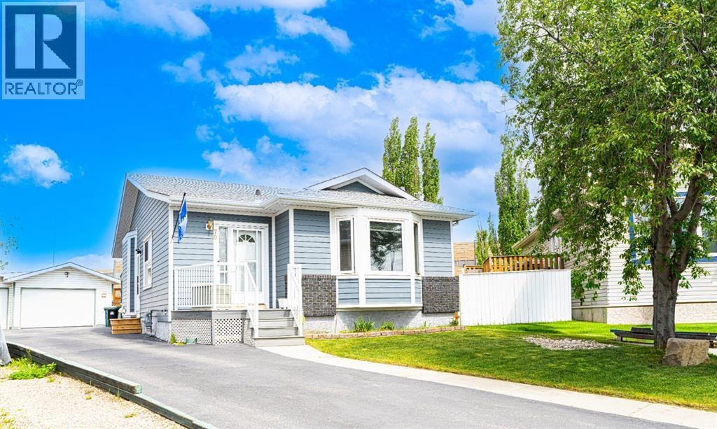 70 Elizabeth Way SE — photo 2