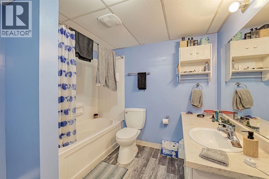 70 Elizabeth Way SE — photo 33