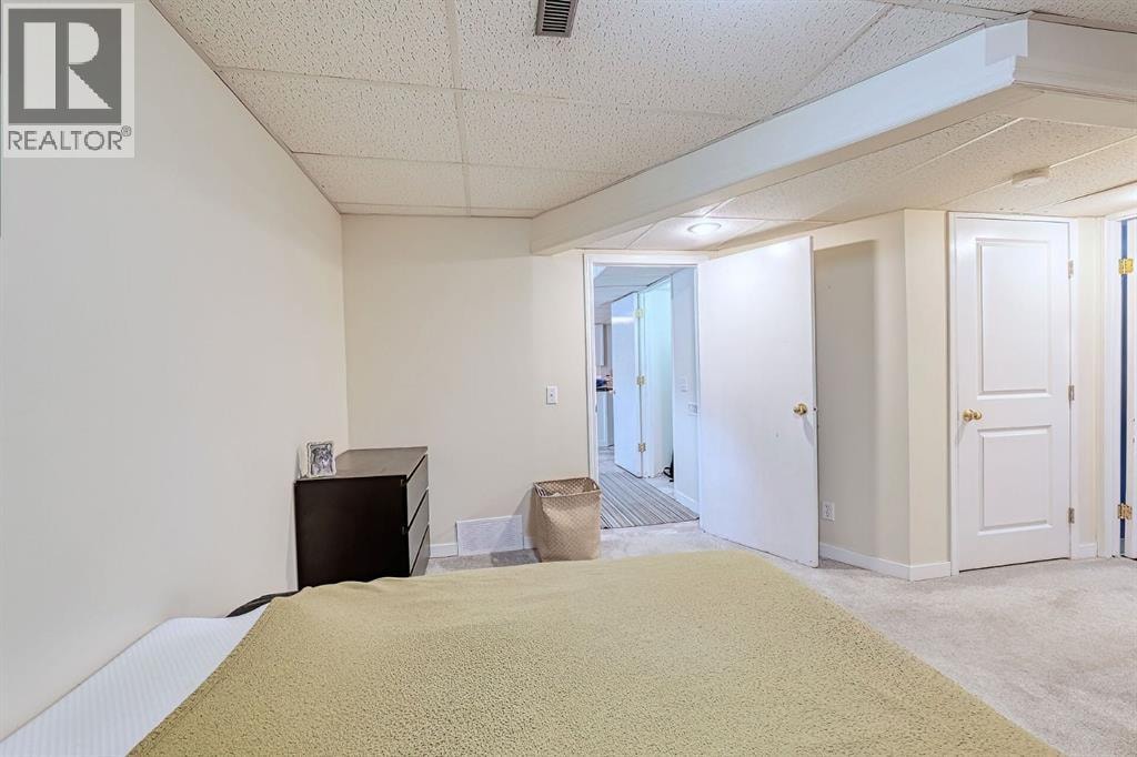 70 Elizabeth Way SE — photo 31