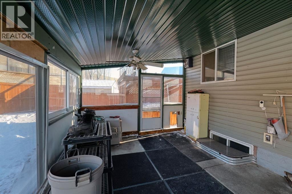 70 Elizabeth Way SE — photo 36