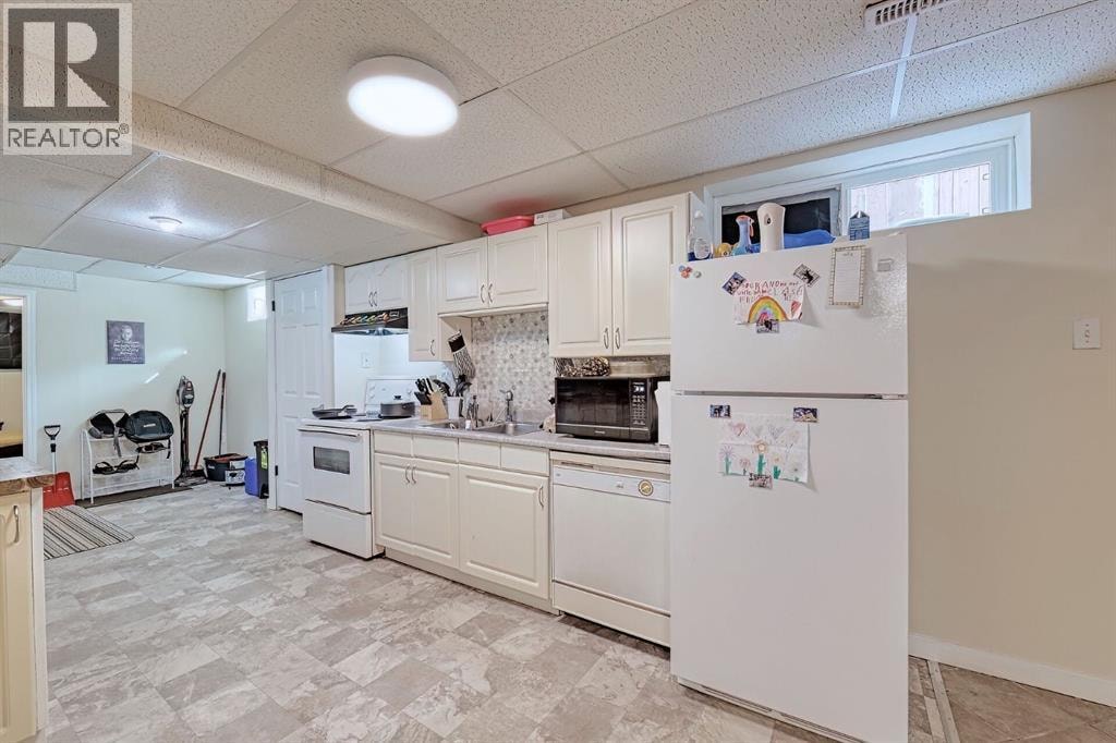 70 Elizabeth Way SE — photo 20
