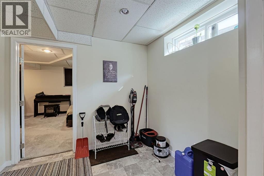 70 Elizabeth Way SE — photo 28