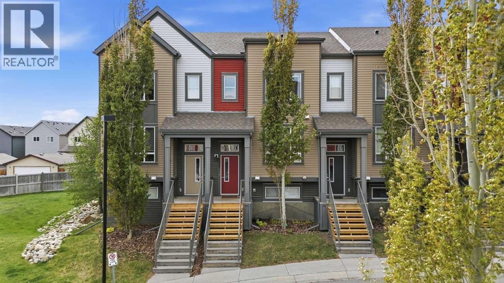 131 Copperpond Row SE — photo 3