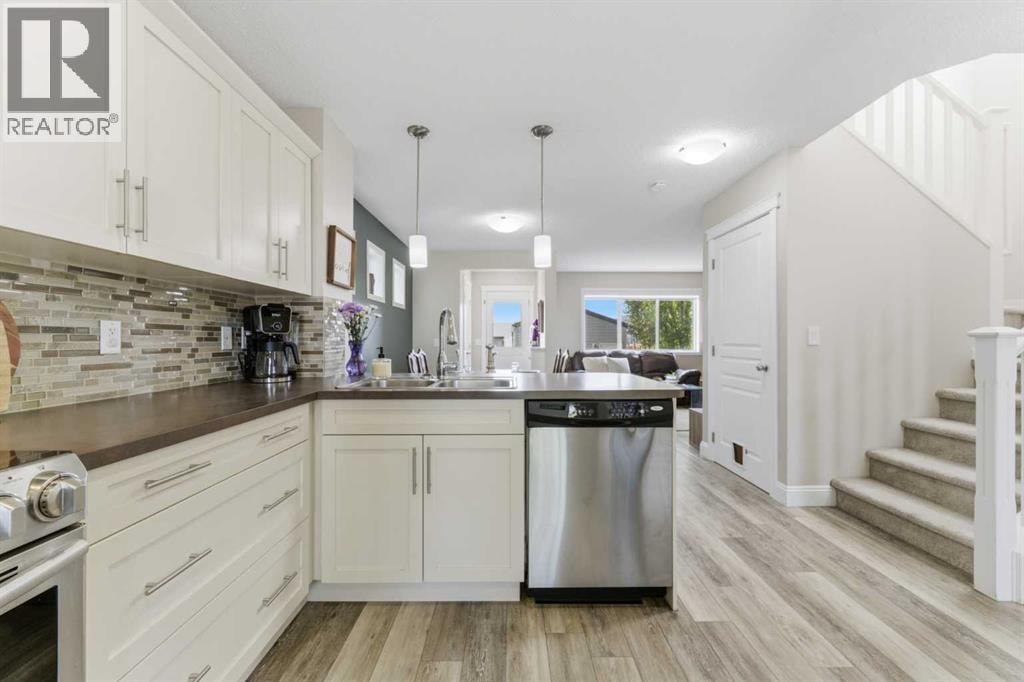394 Copperpond Boulevard SE — photo 8