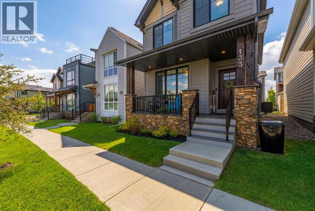 133 Treeline Avenue SW — photo 3
