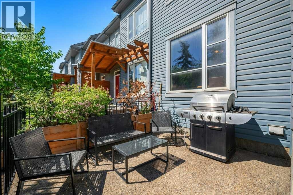 150 Chapalina Square SE — photo 27
