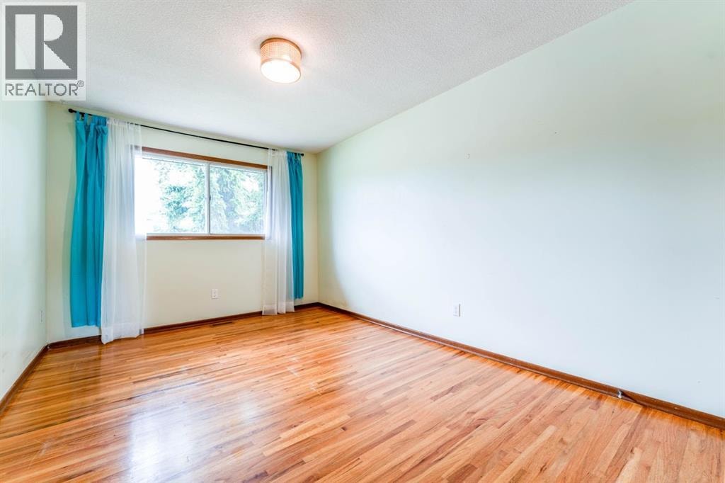 7511 Huntridge Crescent NE — photo 17