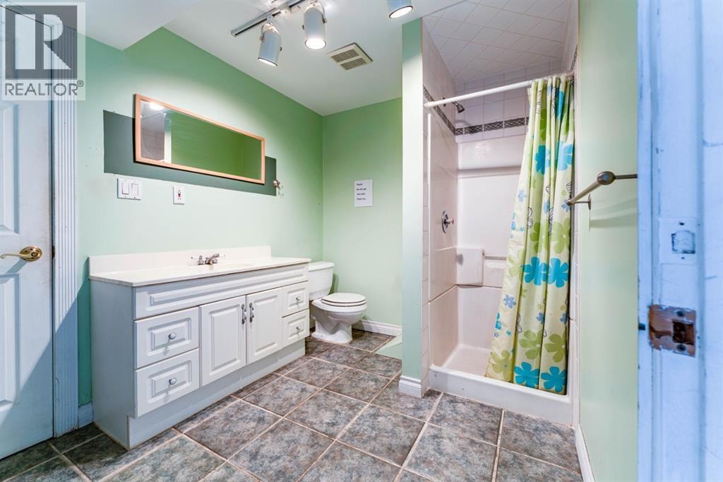 7511 Huntridge Crescent NE — photo 35