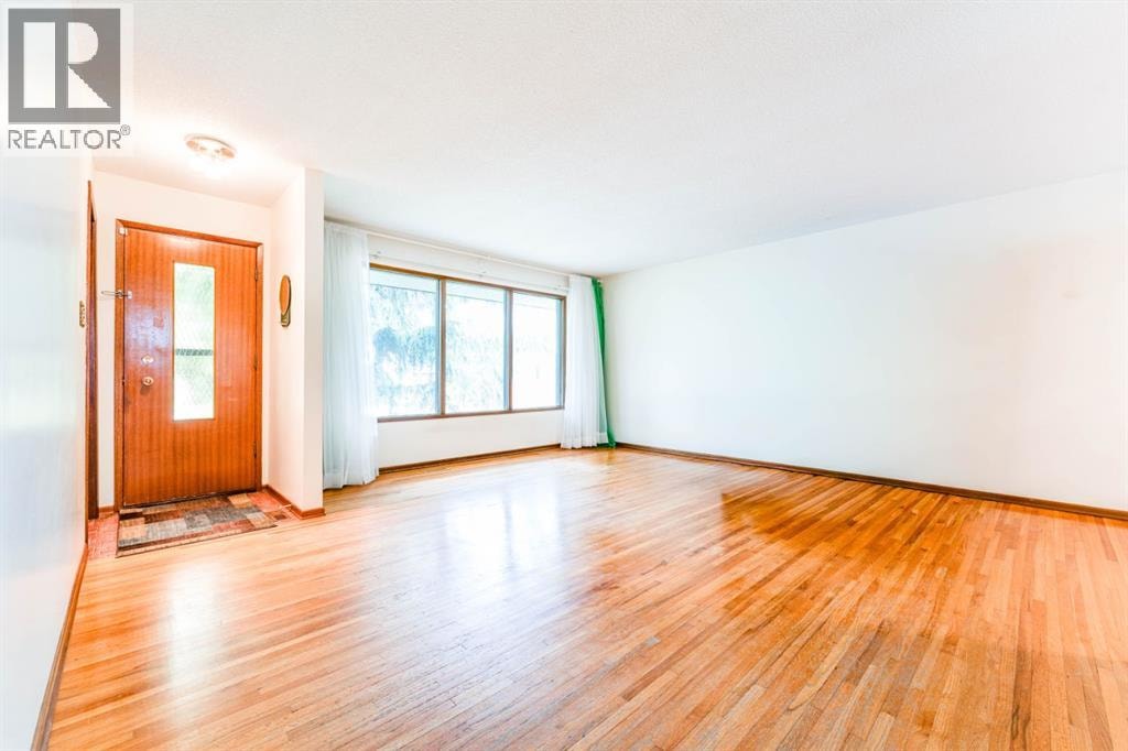 7511 Huntridge Crescent NE — photo 4